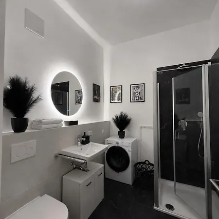דירה Luxury Balcony In Center *