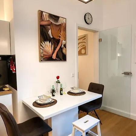 דירה Luxury Balcony In Center