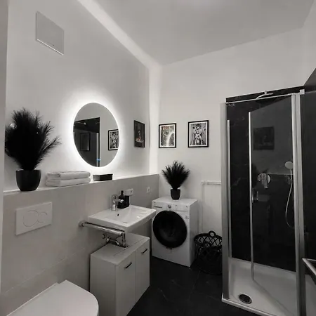 شقة Luxury Balcony In Center